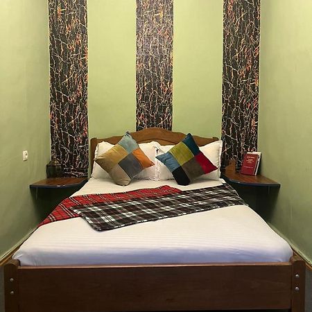 Backpackers Hostel Тбилиси Экстерьер фото