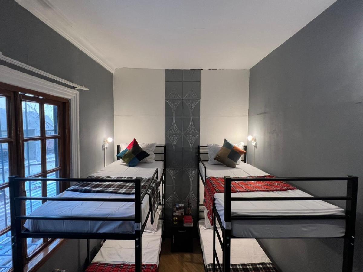 Backpackers Hostel Тбилиси Экстерьер фото