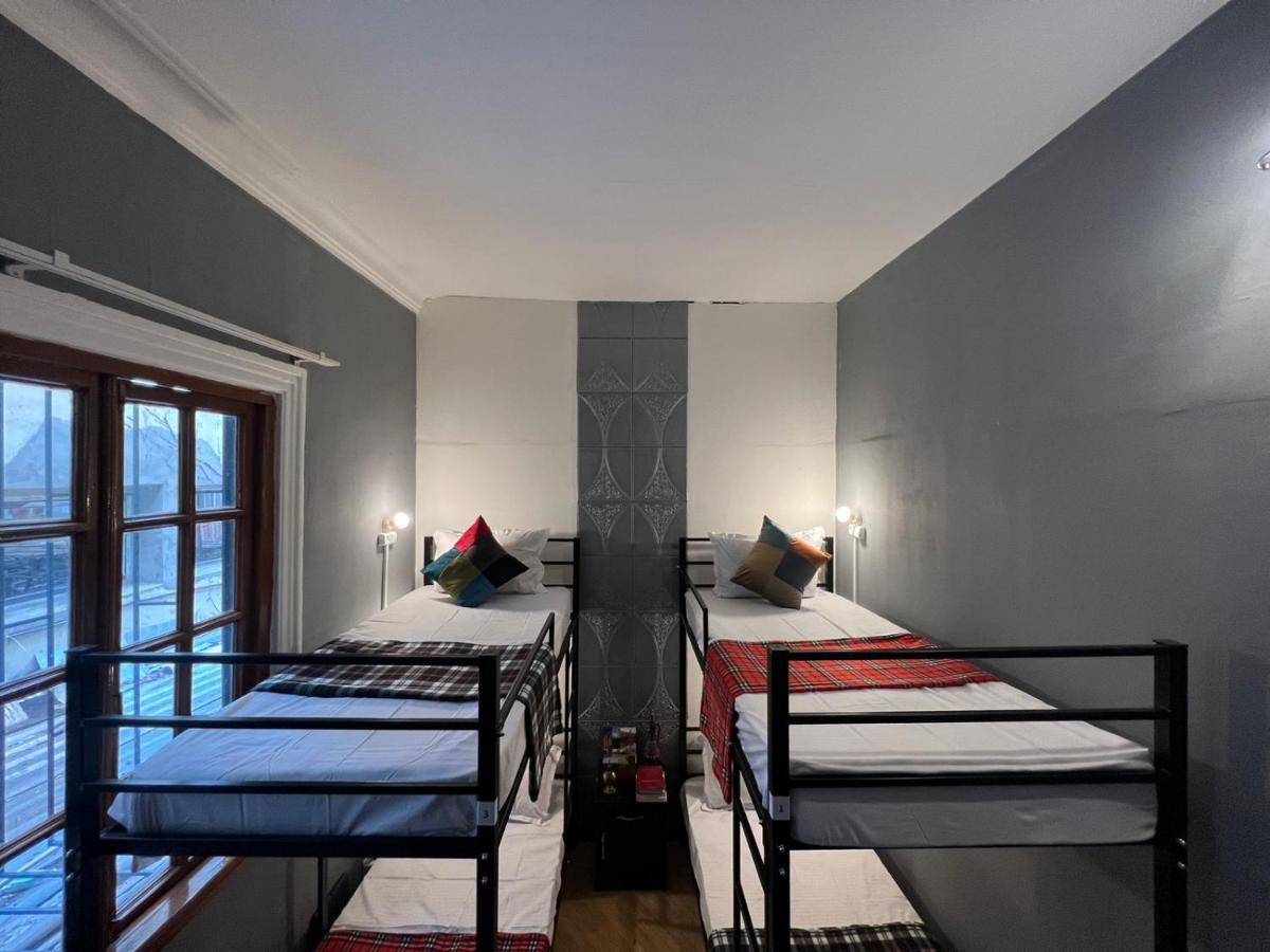 Backpackers Hostel Тбилиси Экстерьер фото