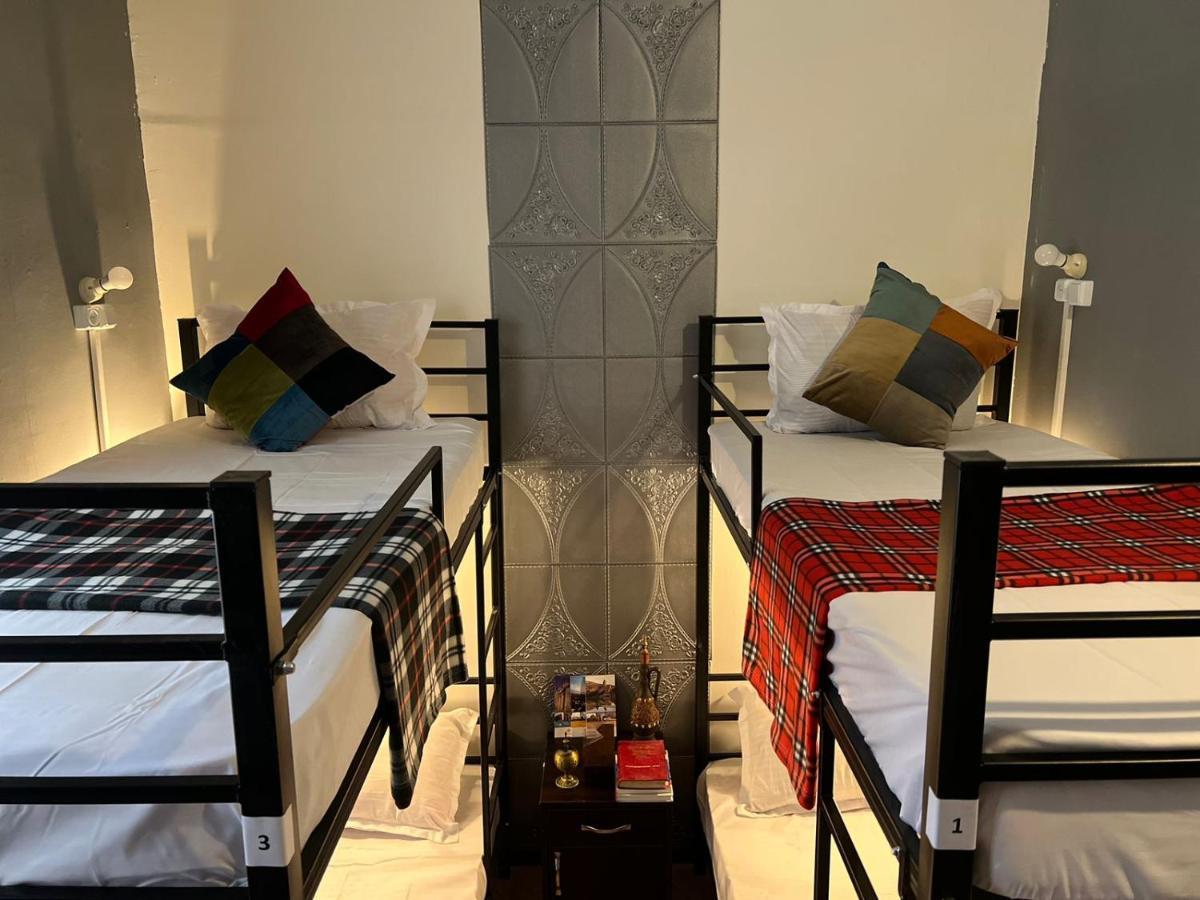 Backpackers Hostel Тбилиси Экстерьер фото