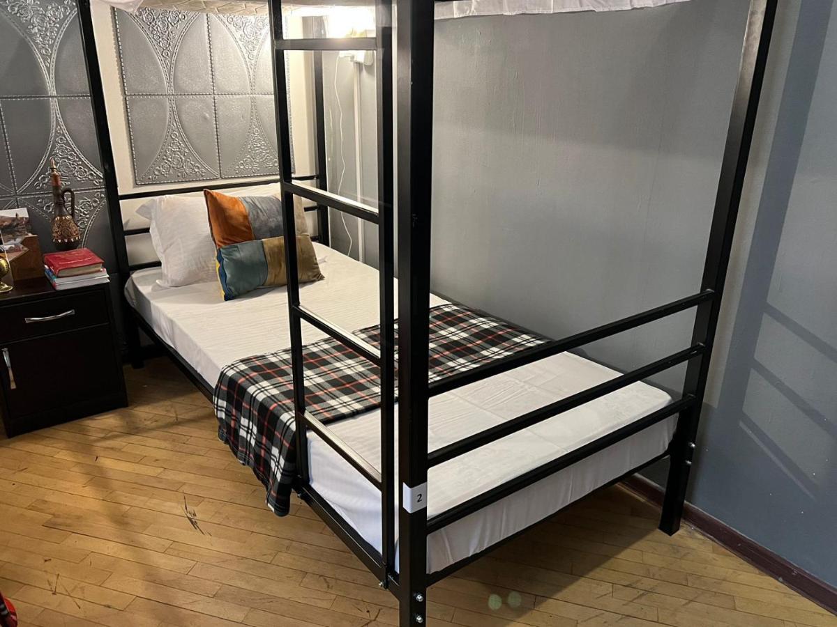 Backpackers Hostel Тбилиси Экстерьер фото